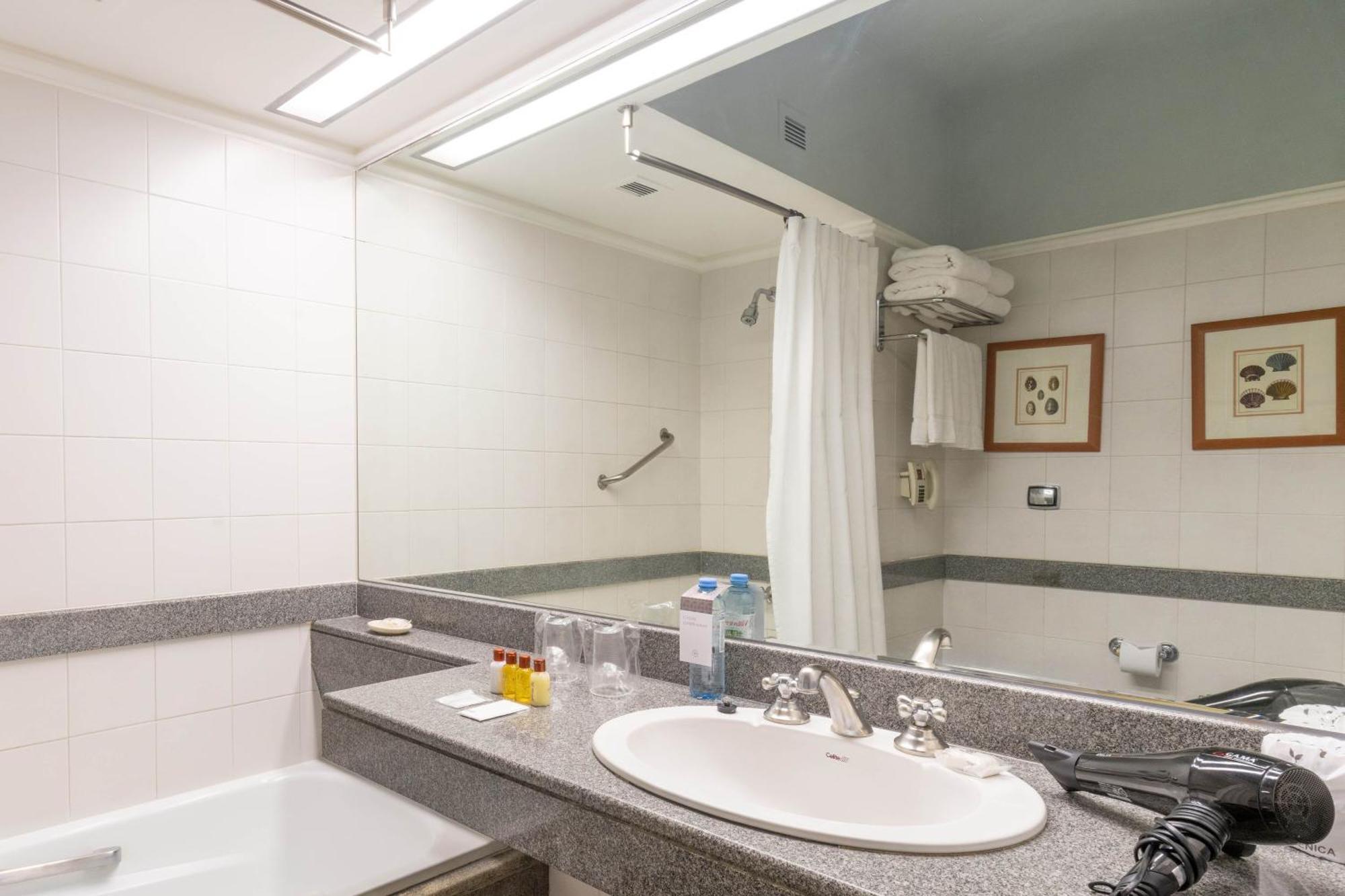 Sheraton Mar Del Plata Hotel Exterior photo Bathroom