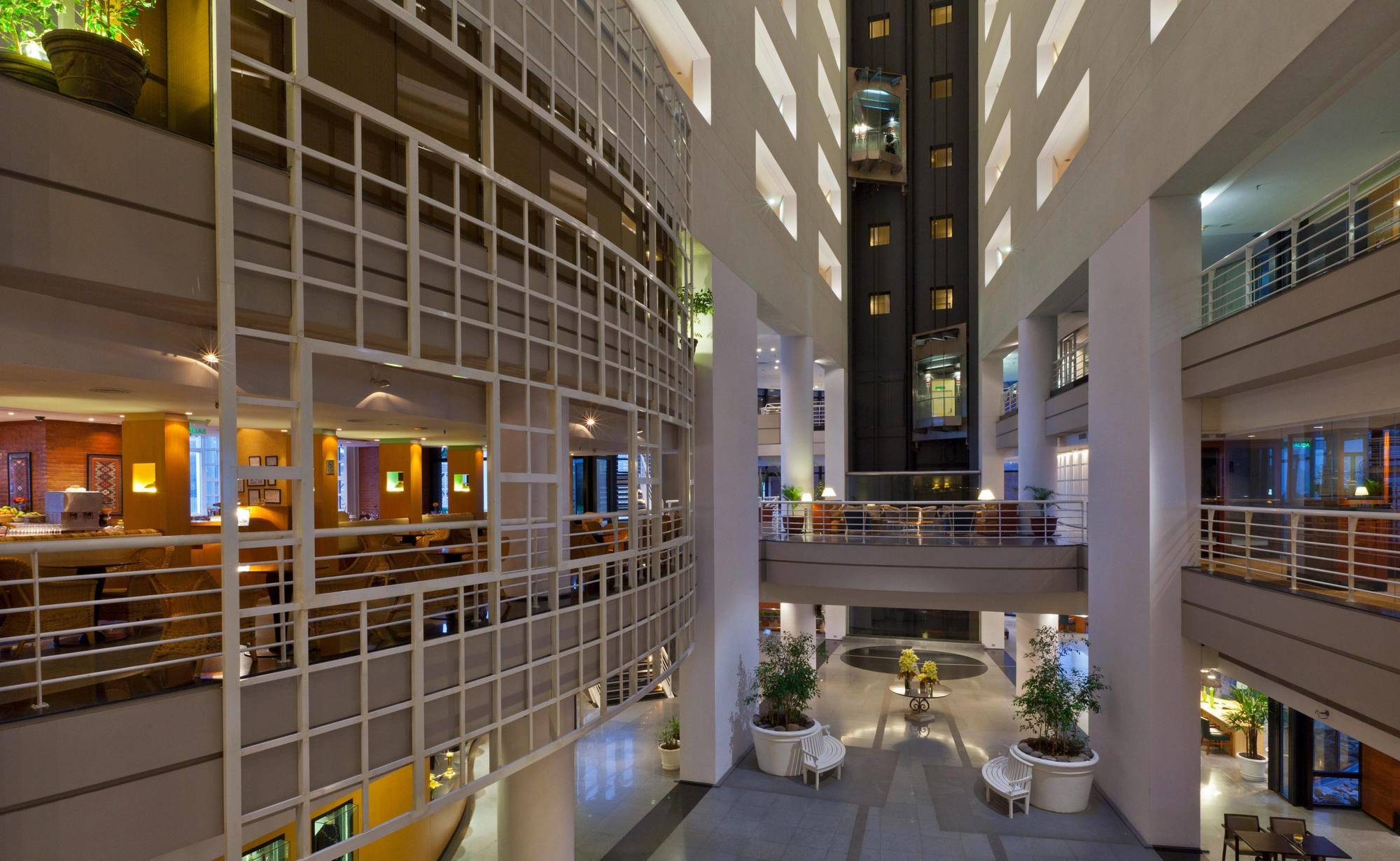 Sheraton Mar Del Plata Hotel Exterior photo The interior of the hotel